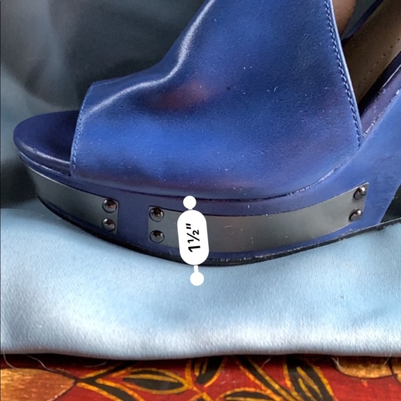 Women’s Vince Camuto Platform Sandals - Picture 3 of 8